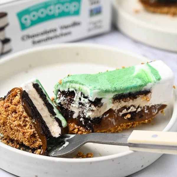 Chocolate Vanilla Sandwich Ice Box Cake